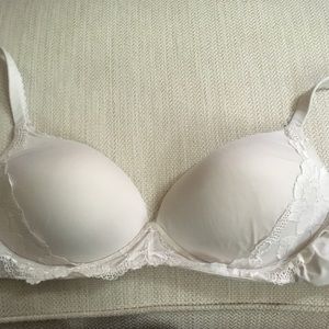 Body by Victoria No Wire White Bra